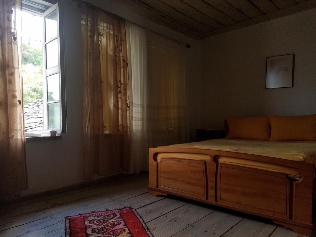 Lori'S Traditional House Gjirokastër Dış mekan fotoğraf