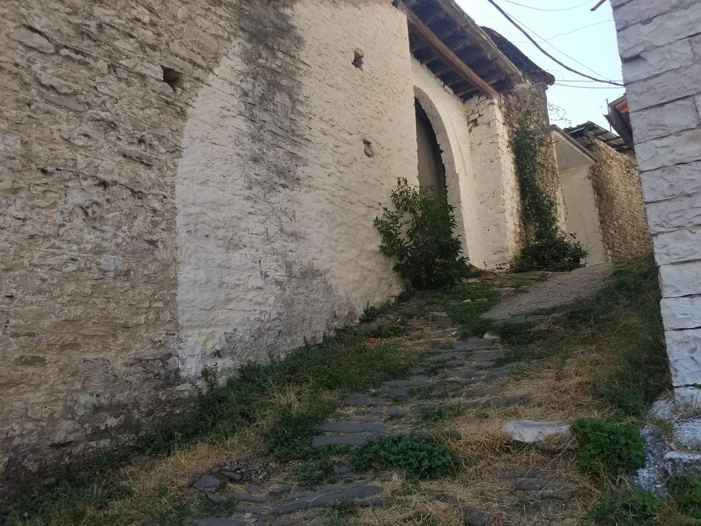 Lori'S Traditional House Gjirokastër Dış mekan fotoğraf